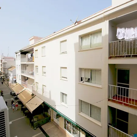 Centre Beachfront Rossi Διαμέρισμα *