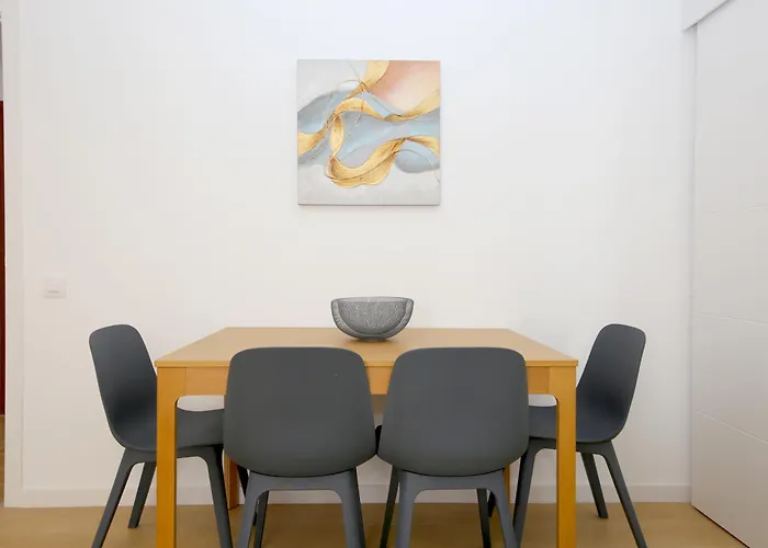 Centre Beachfront Rossi 아파트 에스테포나