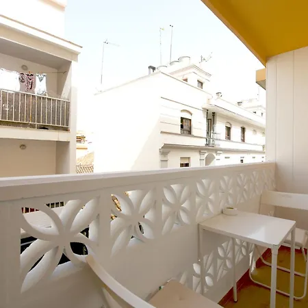 Centre Beachfront Rossi * Estepona