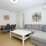 Διαμέρισμα Centre Beachfront Rossi Εστεπόνα
