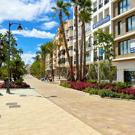 Διαμέρισμα Centre Beachfront Rossi Εστεπόνα